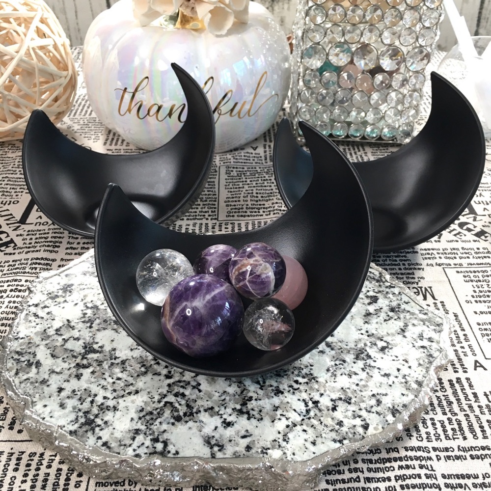 Crescent Moon Bowl For Mini Spheres and Tumbles